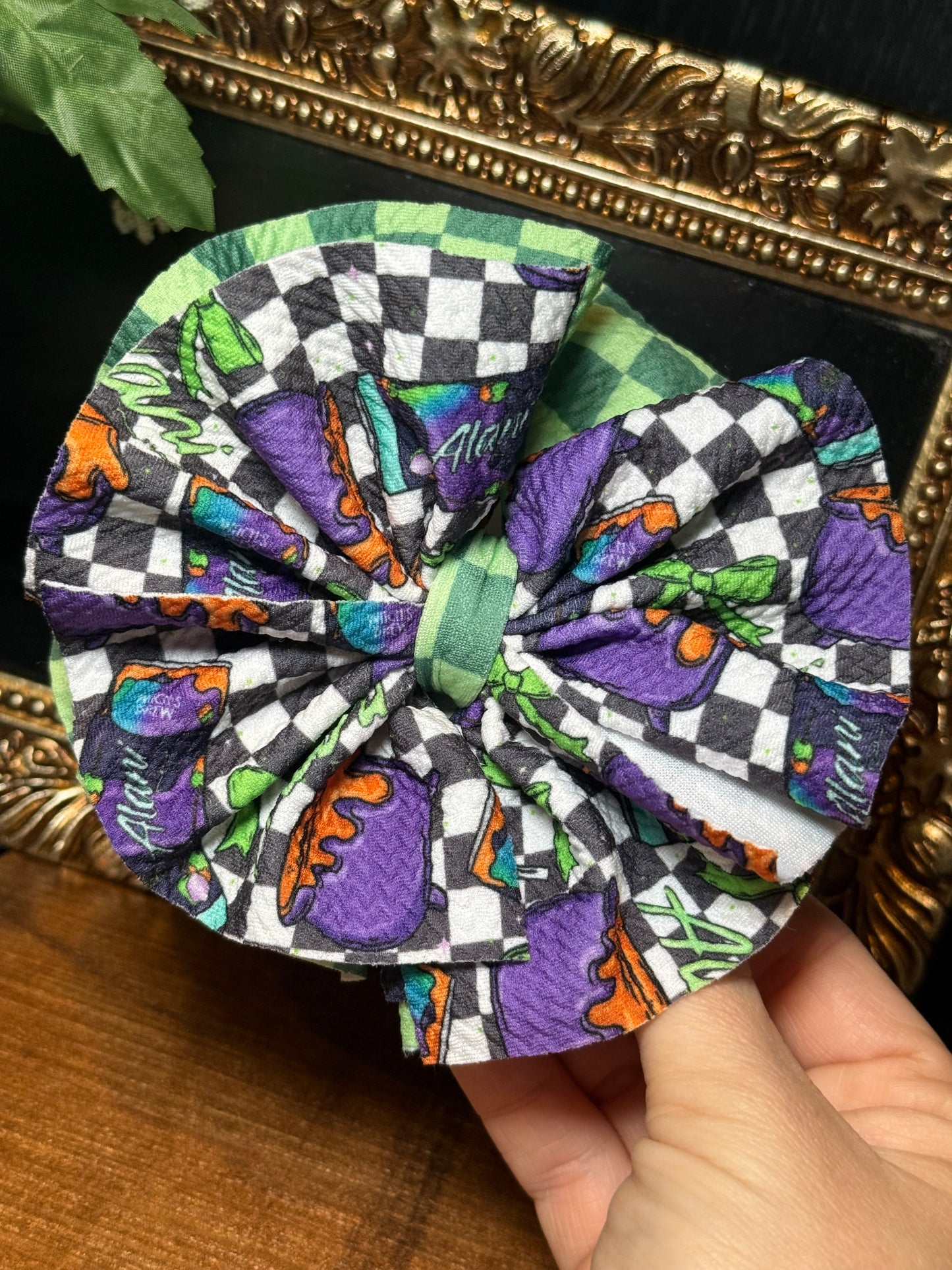 Alani Retro - Shredded Clip Bow